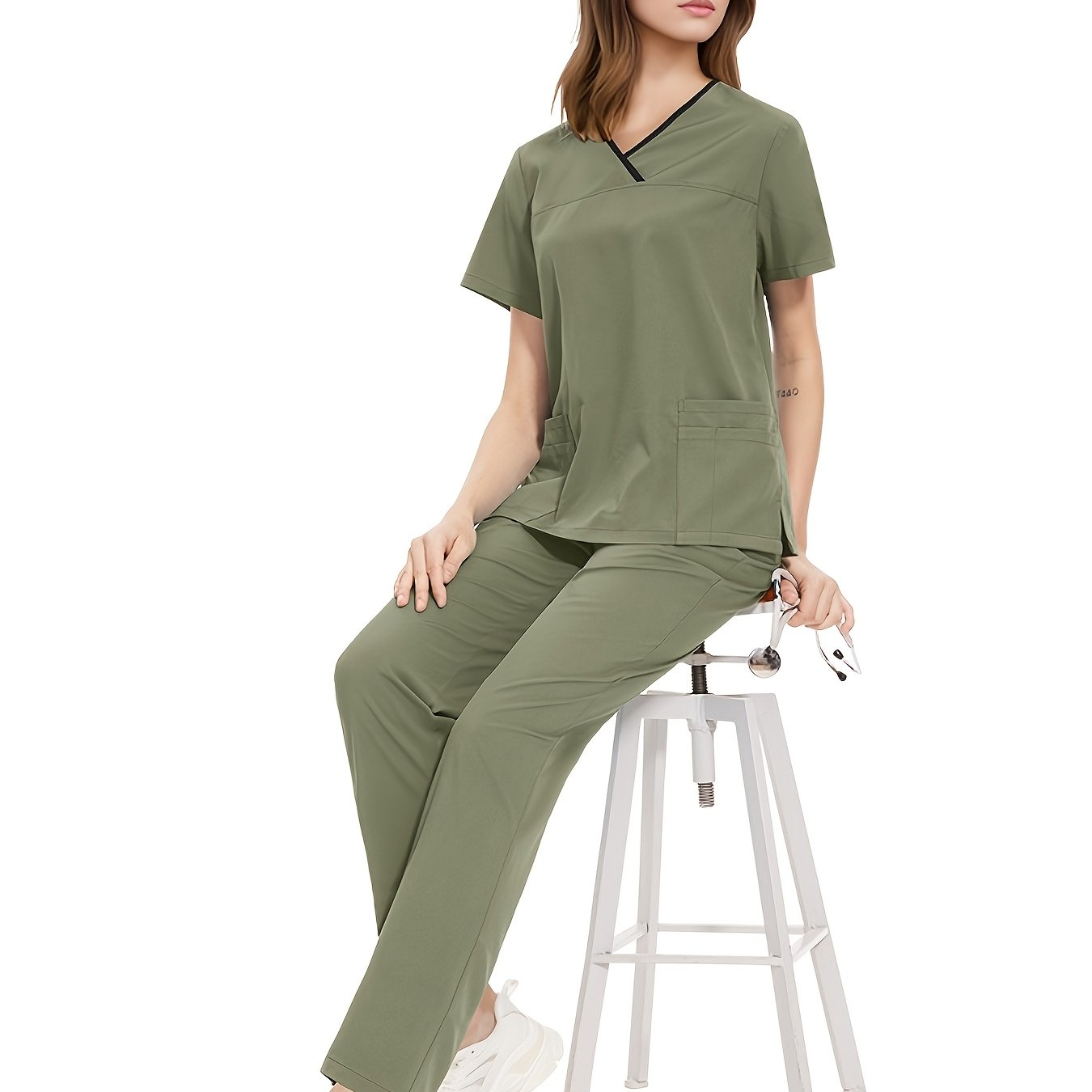 Stylish Polyester and Spandex Medical Scrubs Set with Pocket, V-Neck, and Casual Style