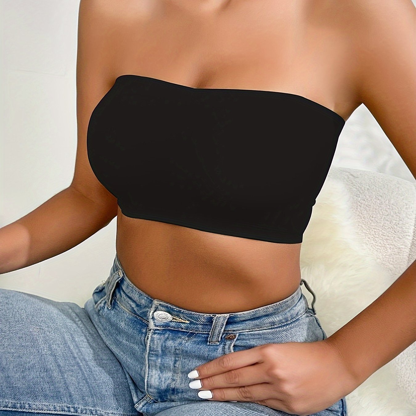 Solid anti-slip wireless bandeau top with push-up bra, comfy and casual lingerie for women.