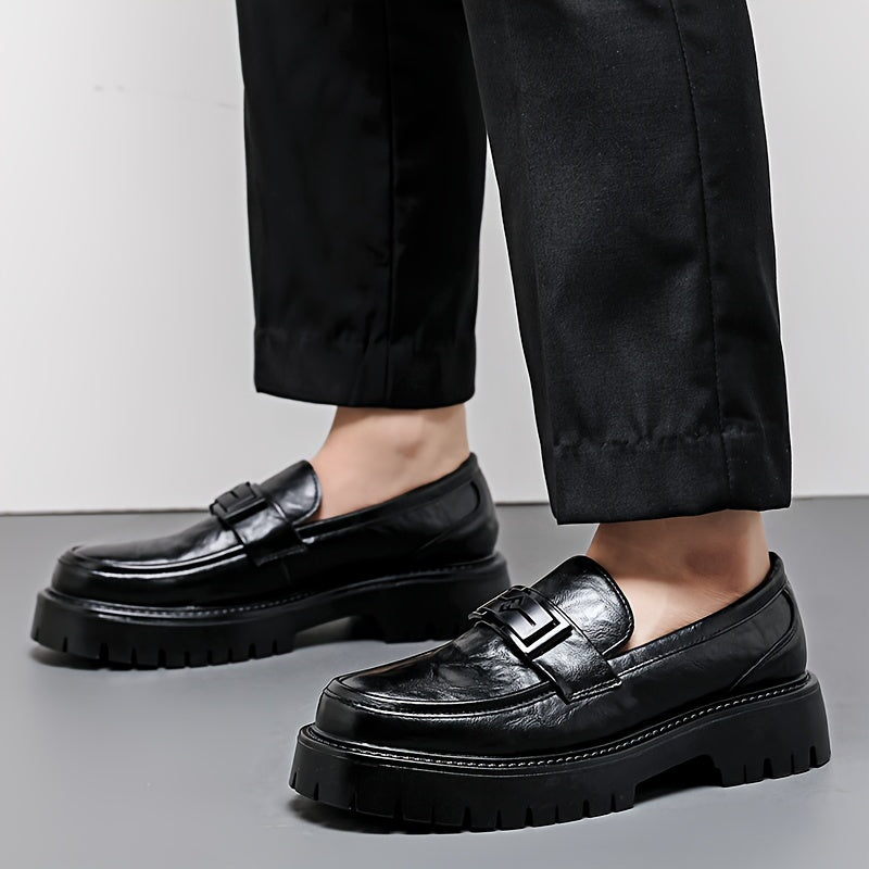 Men's slip-on loafers with non-slip rubber sole, perfect for casual attire.