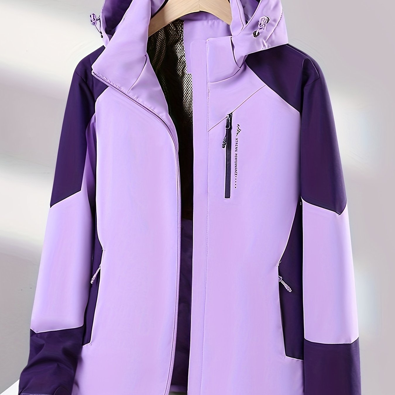 Women's Color Block Hooded Polyester Winter Sports Jacket with Waterproof and Lightweight features, Long Sleeve Zippered Coat with 100% Polyester Lining, H Fit, 150g/m² Fabric Weight.