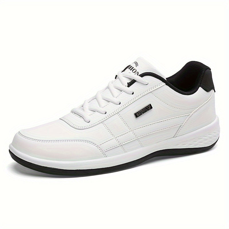 Casual men's walking shoes with ergonomic design, breathable materials, and non-slip sole for outdoor activities.