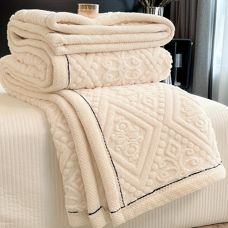 Luxurious Contemporary Carved Velvet Bed Blanket - Thickened Winter Warmth Throw, 350G, Knitted Polyester, All-Season Comforter with Unique Pattern, Machine Washable, Perfect Christmas Gift