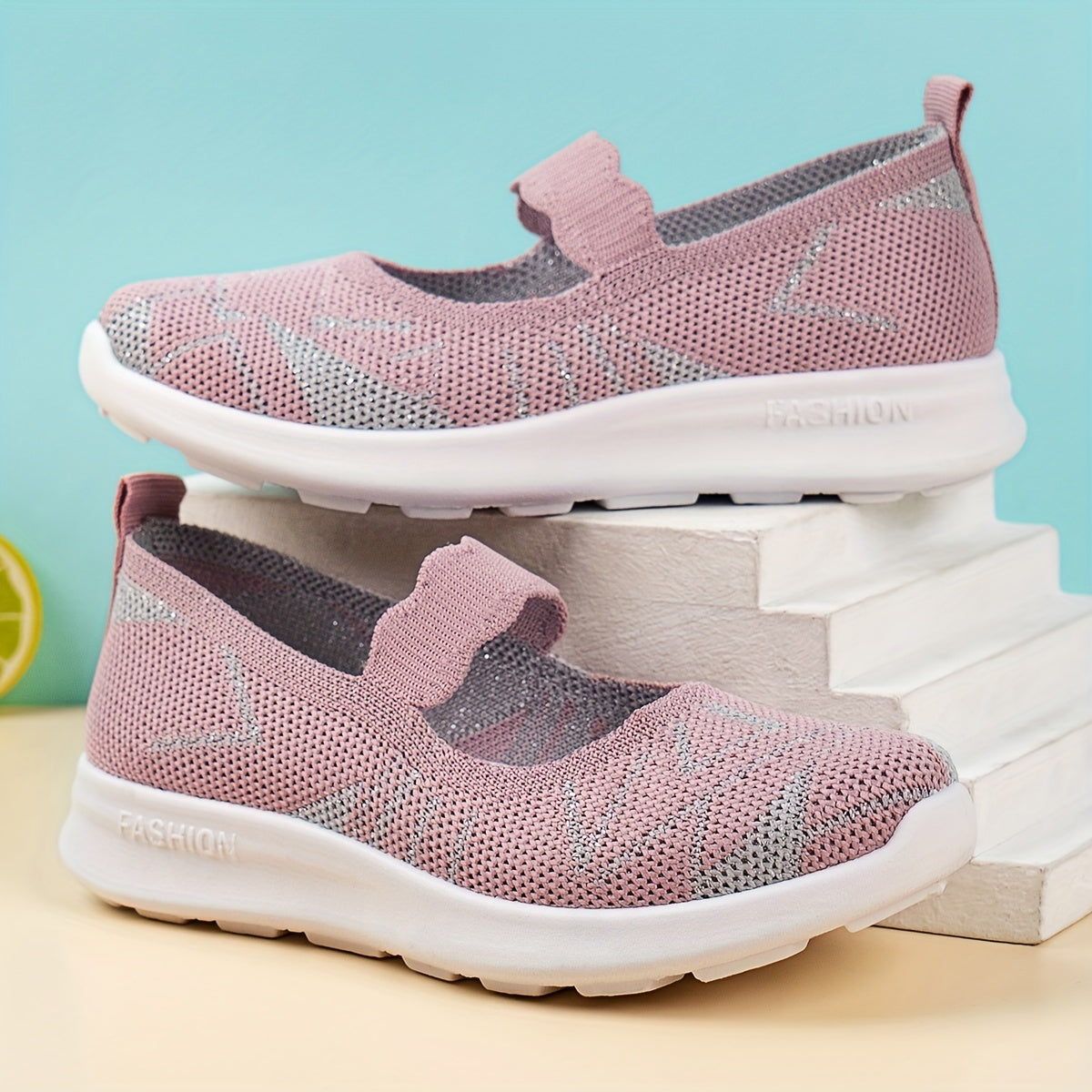 Stylish lightweight woven low top shoes for girls, perfect for spring and autumn.