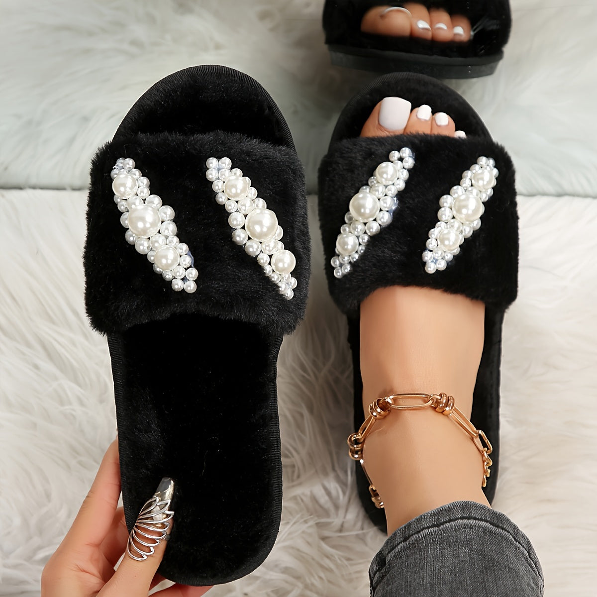 Cozy faux pearl home slippers with non-slip sole for winter