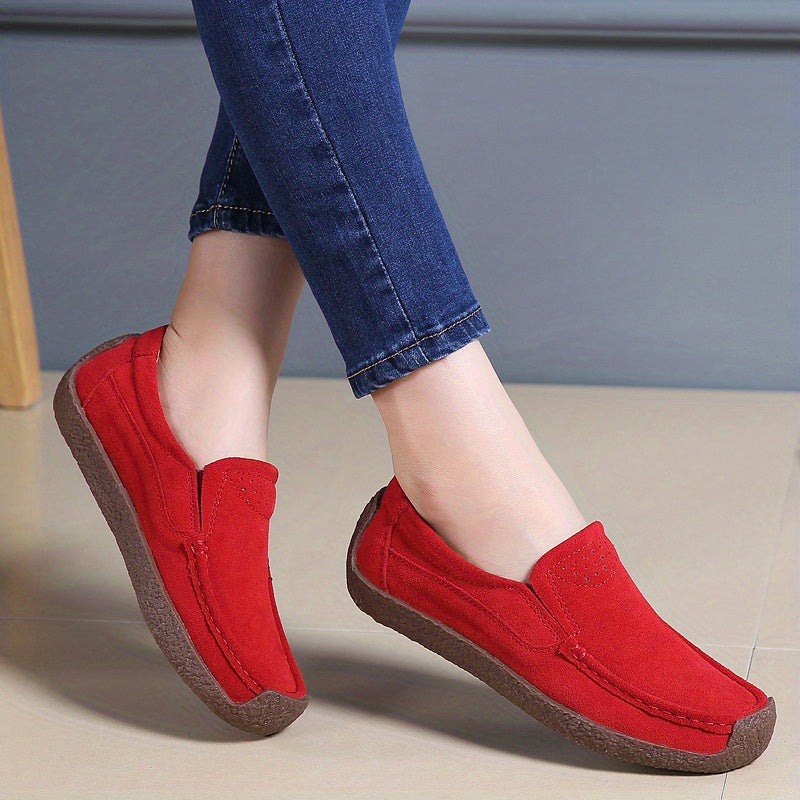 Women's lightweight closed-toe slip-on loafers