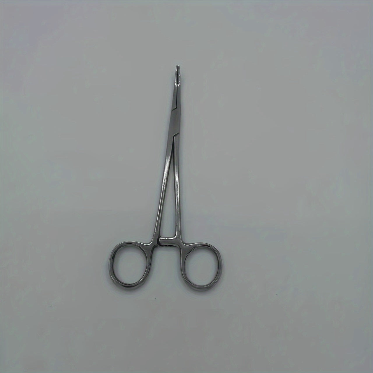 1pc Stainless Steel Hemostatic Forceps with Curved/Straight Tips, Ergonomic Handles, Durable Metal Construction.