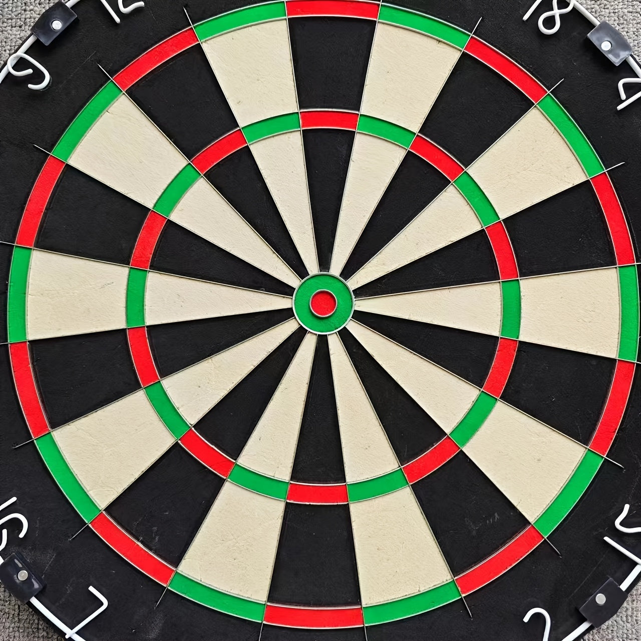 45.72cm Steel Tip Dartboard with Blade Spider Wire for Professional Competition