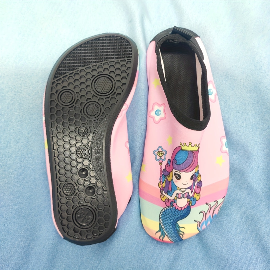 Adorable cartoon barefoot water shoes for girls, lightweight and quick-drying, perfect for the beach.