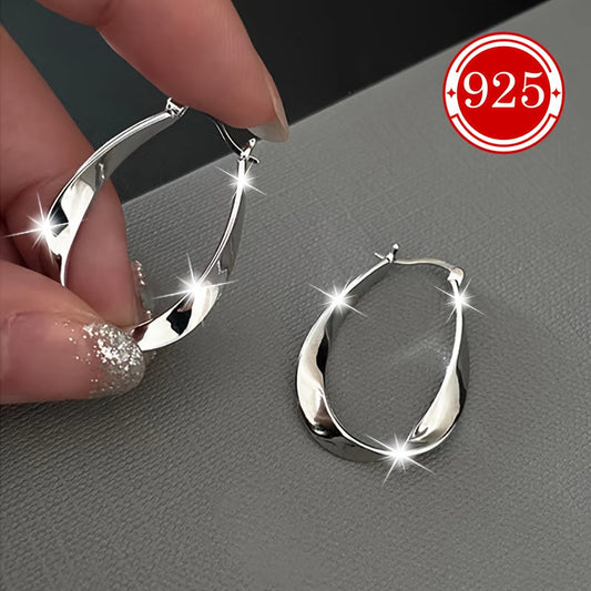 A pair of women's Mobius earrings made of 925 silver, hypoallergenic and featuring a simple niche design. Perfect gifts for couples, girlfriends, daily wedding banquets, sea vacations, Thanksgiving, and Christmas. Comes in anti-oxidation packaging