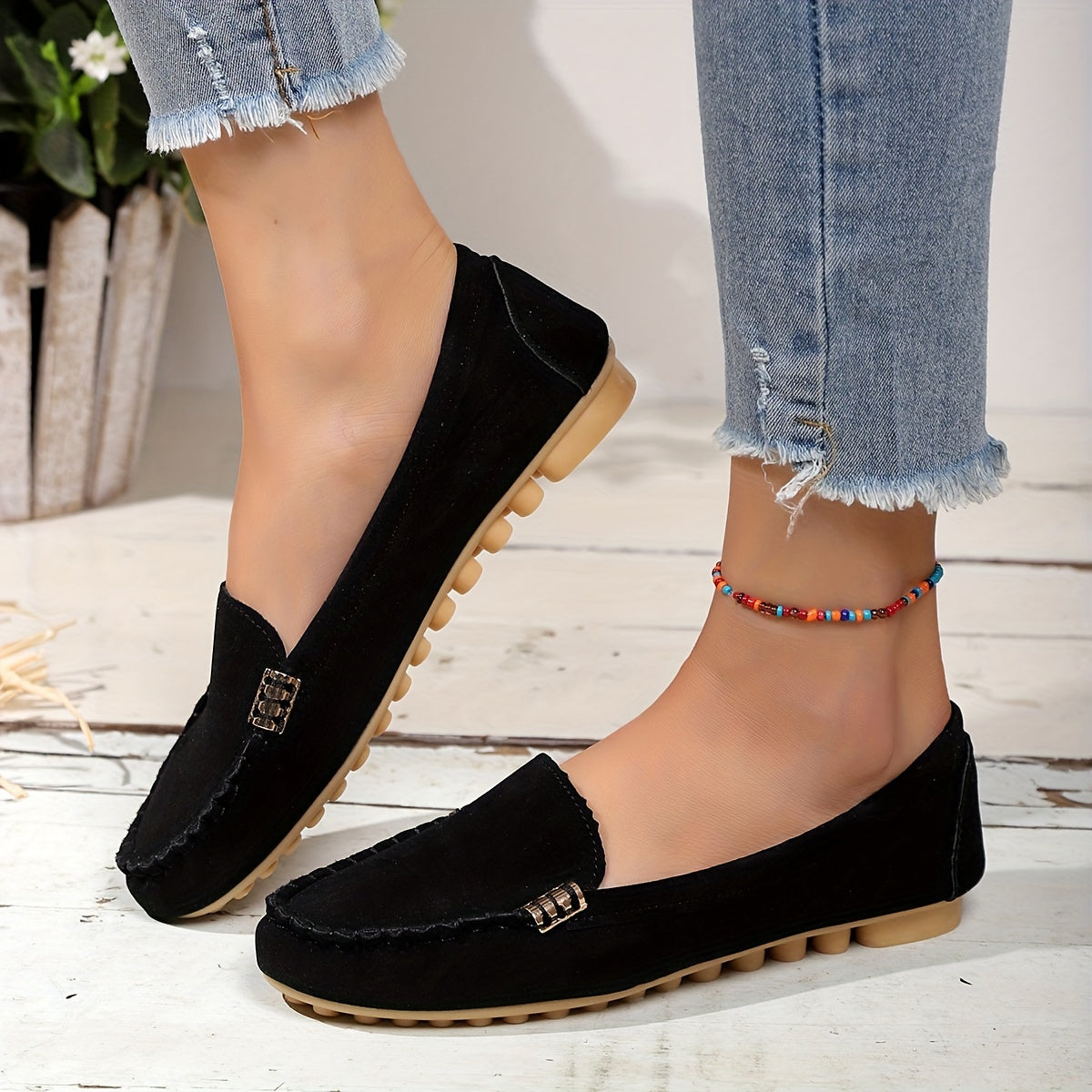 Women's metal decor loafers, slip-on non-slip walking shoes, comfortable flat outdoor shoes.