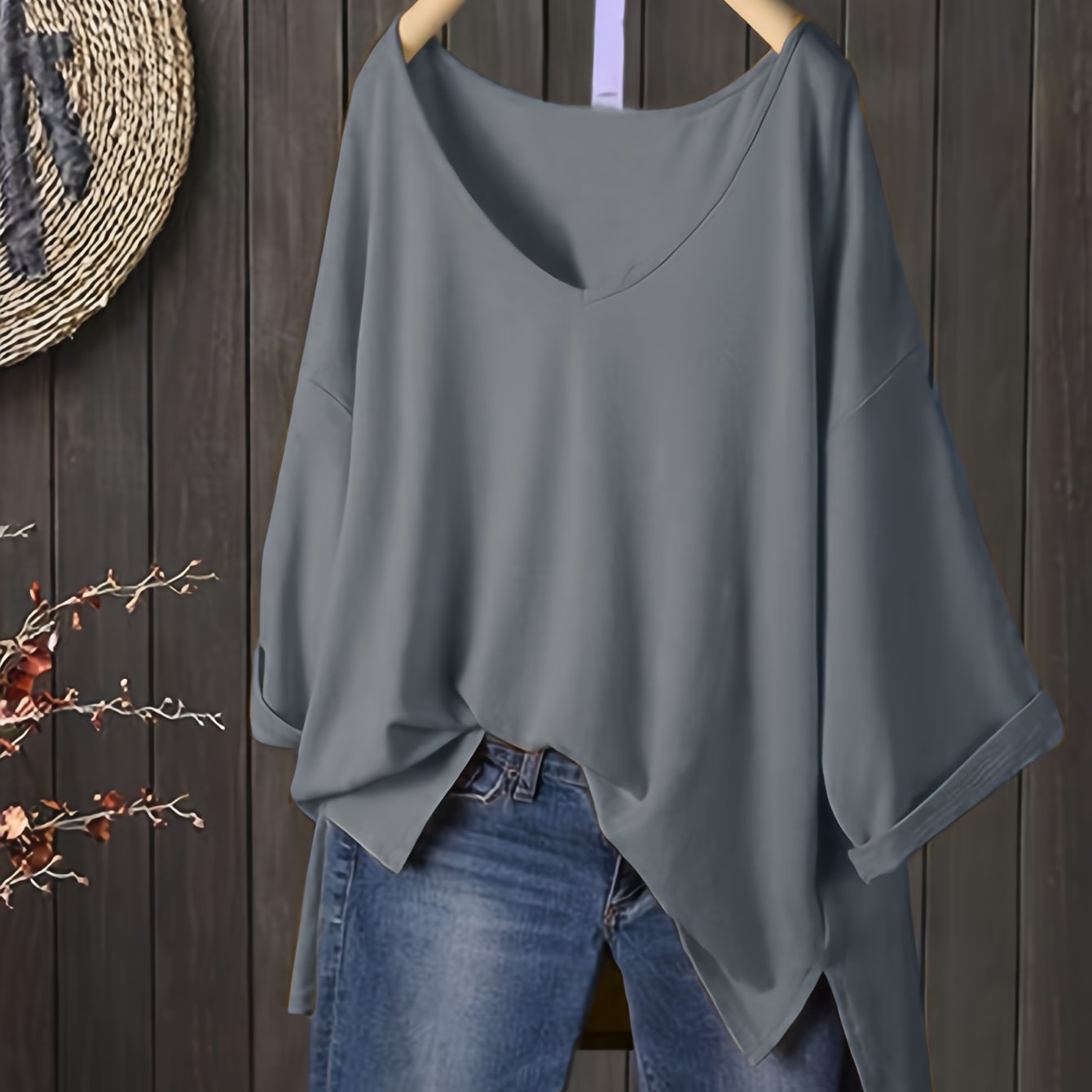 Stylish V-Neck Knit T-Shirt in Polyester, Solid Color, Slight Stretch, All Seasons, 180 g/m²