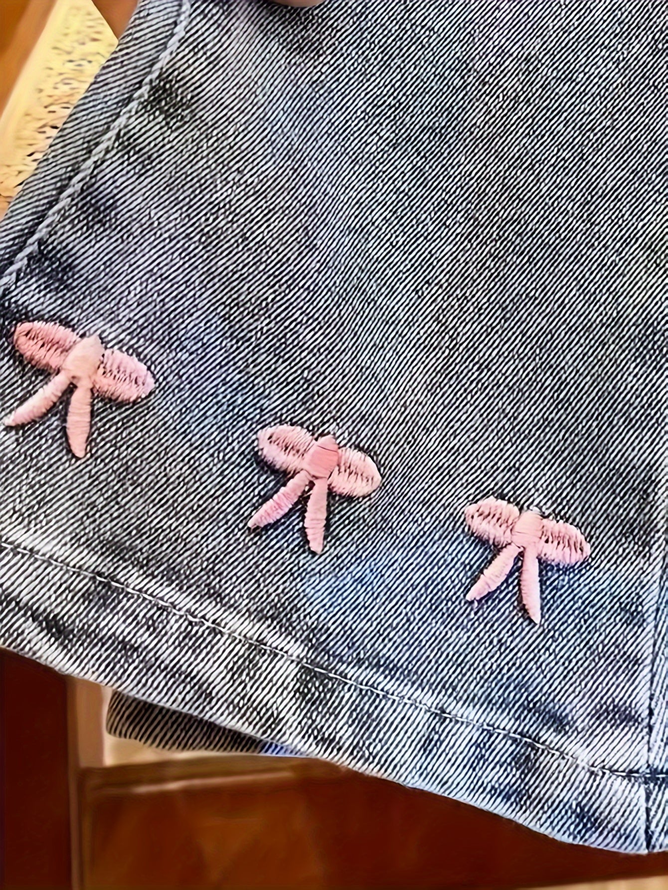 Cute bow-knot denim jeans for baby girls. Made with soft knit fabric, cotton blend, machine washable. Ideal for spring and fall.