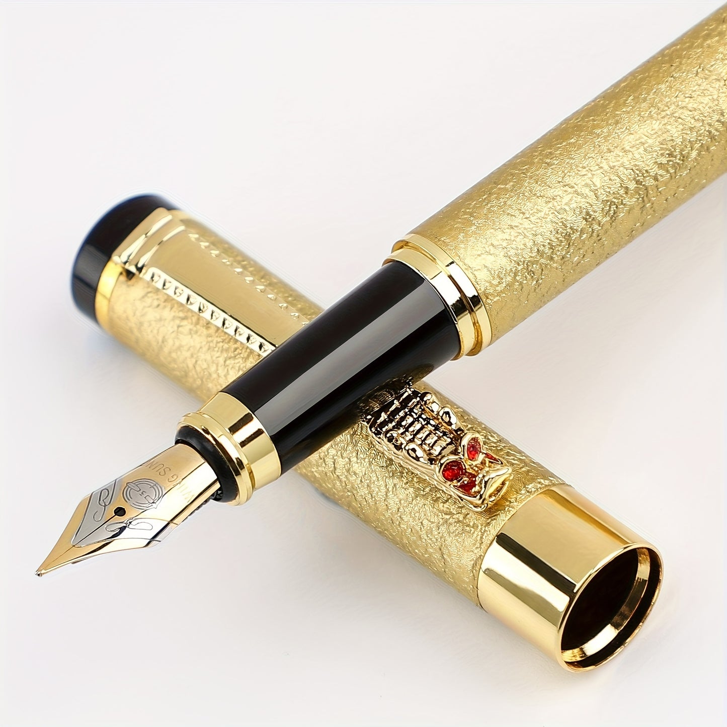 Luxury matte metal fountain pen with 0.5mm iridium nib for smooth writing, ideal for office use and daily writing.