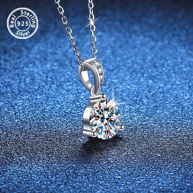 This 925 Silver Necklace features a stunning 1-carat Moissanite diamond, making it a chic and adaptable accessory for special occasions such as banquets, weddings, and anniversaries. It also makes for a thoughtful and elegant jewelry gift. Weight