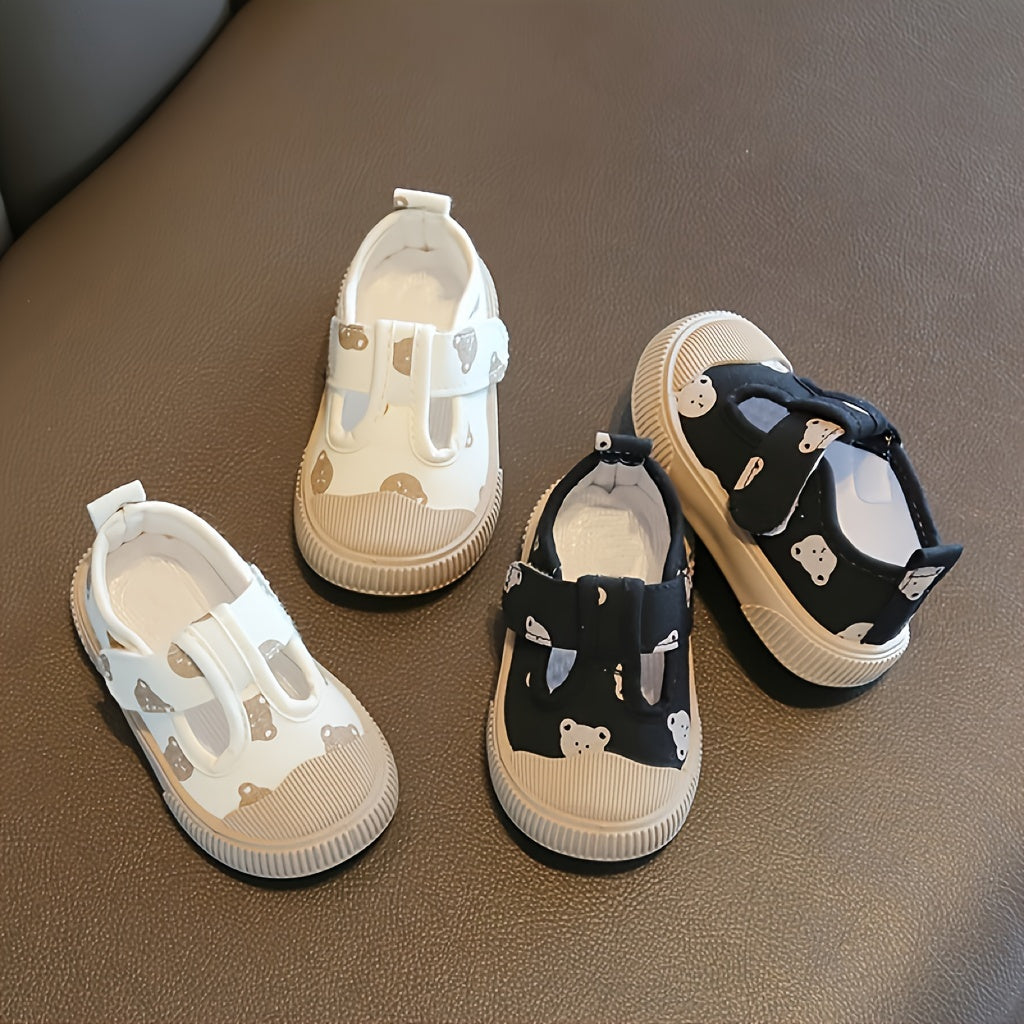 Boys' casual bear sneakers, breathable and non-slip for year-round wear.