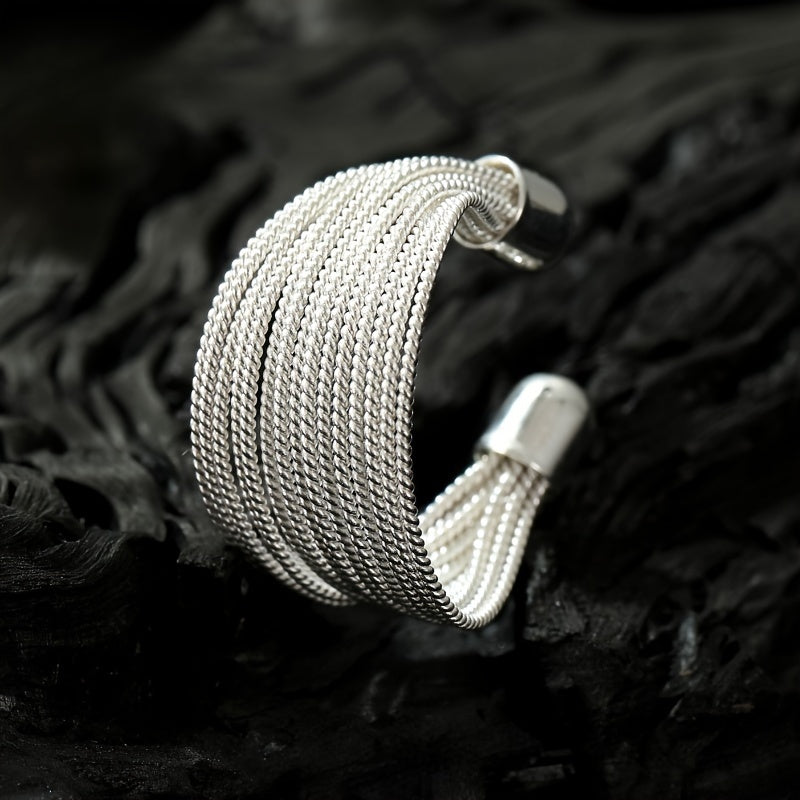 Elegant and light-weight, this open design multi-line ring for women is made of 925 silver and features a simple Korean style. In a beautiful golden color, this hand accessory weighs just 5g/0.18oz.