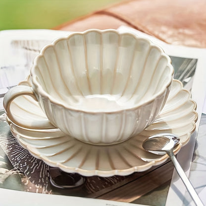 Stylish teacup and saucer set for coffee or tea, perfect for any occasion in any setting. Ideal for breakfast, tea parties, or afternoon tea, at home, in the garden, or at restaurants. Suitable for summer and winter use, also makes great gifts.