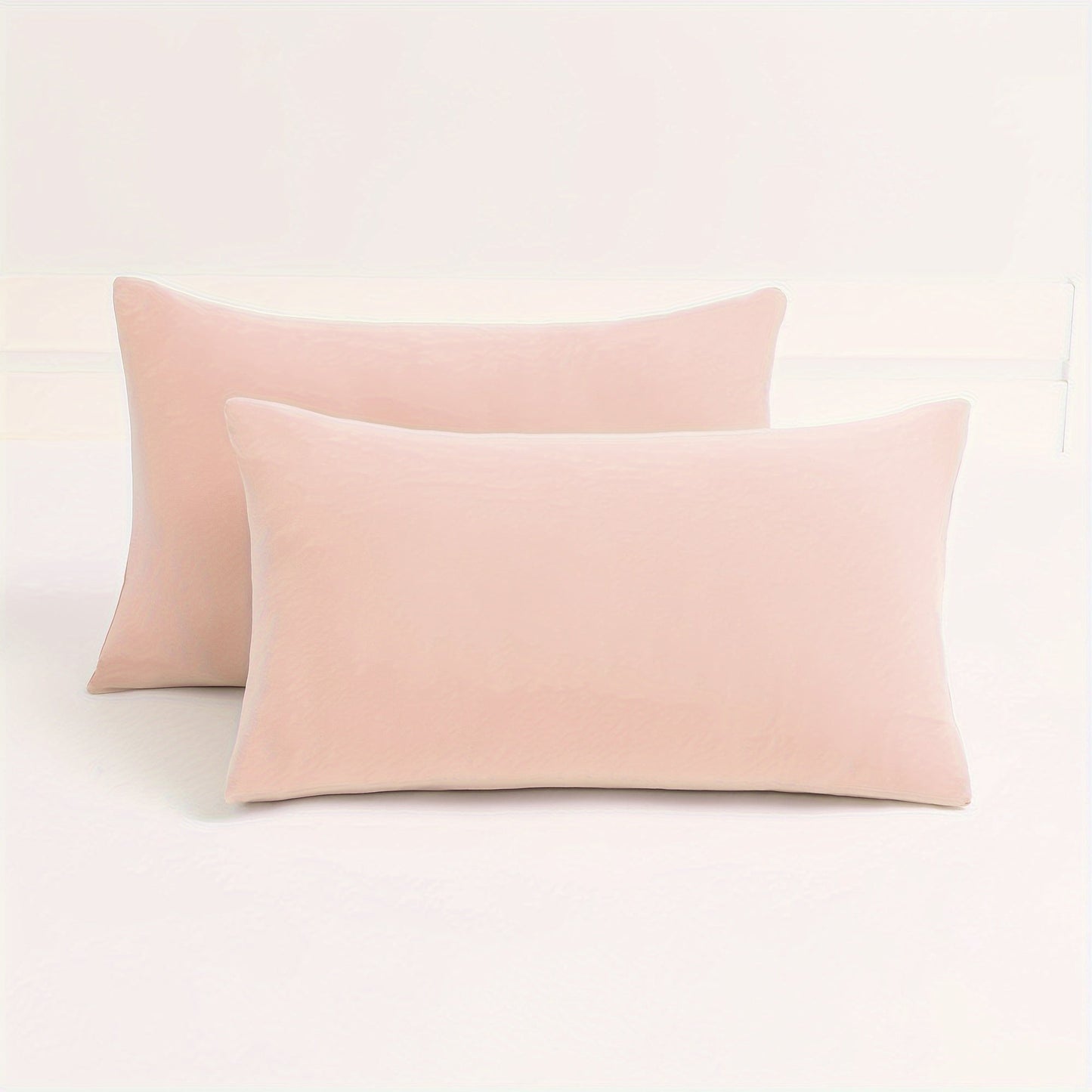 Stretchable on all sides, these 2-piece Stretch Pillow Cases feature a super soft feel and come with an envelope closure. They are designed to resist wrinkles, fading, and stains, making them a durable option for protecting your pillows.