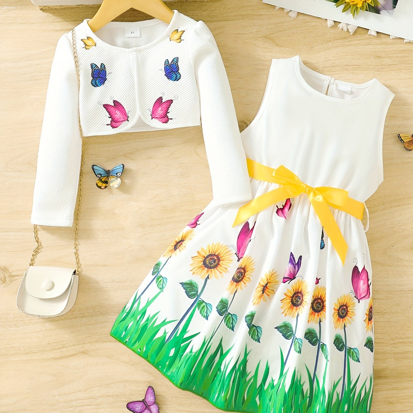 Butterfly casual dress for girls in a two-piece set.