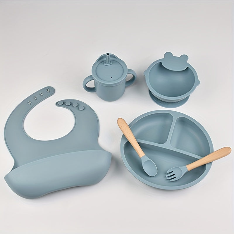 Ideal gift for holidays - Non-toxic silicone feeding set for toddlers aged 0 to 3 years, includes suction plate, bowl, divided dish, cup with straw, bib, and utensils, ensuring a safe and enjoyable mealtime for children.