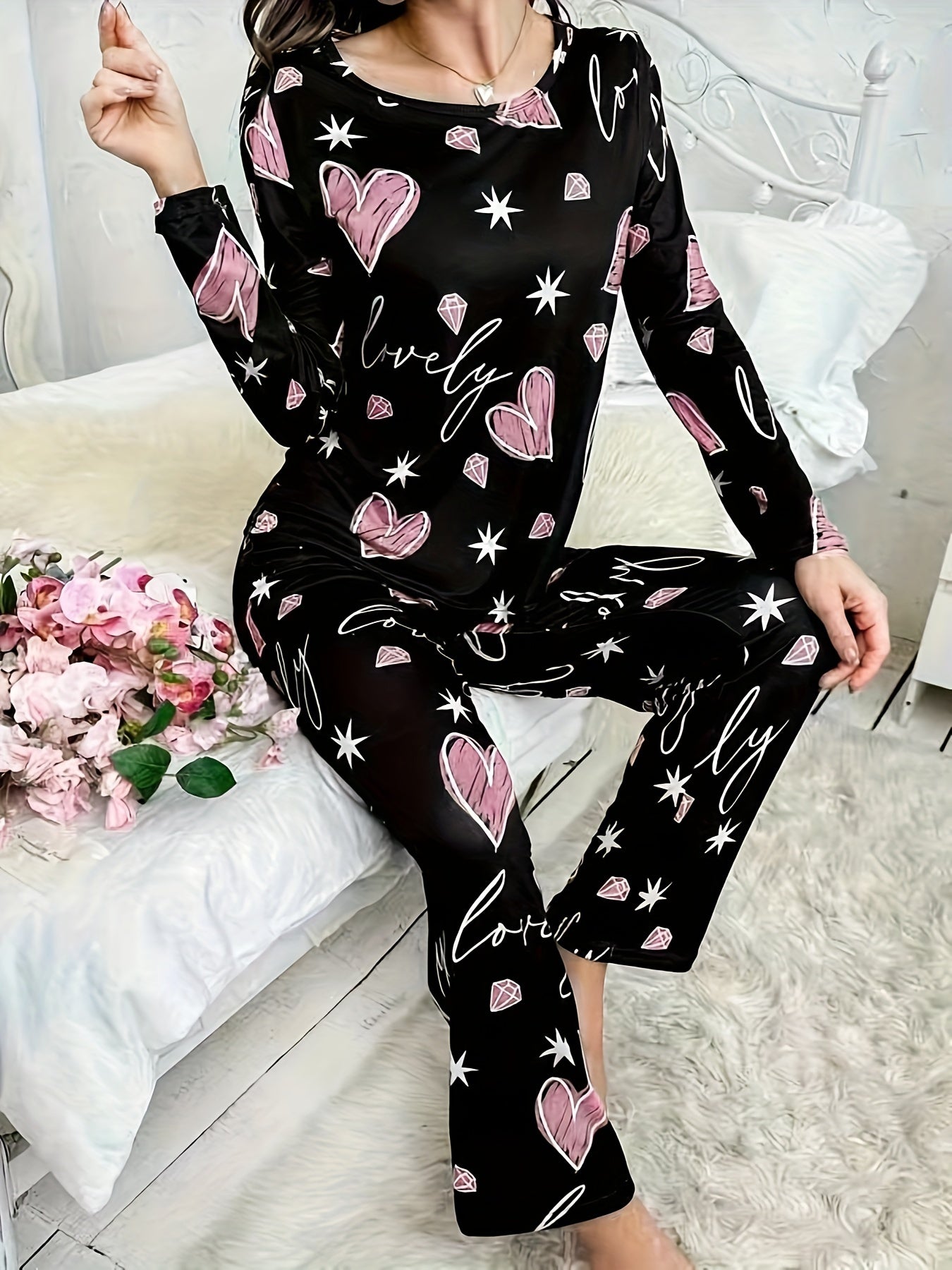 Heart and diamond print lounge set with long sleeve top and pants, women's casual loungewear.