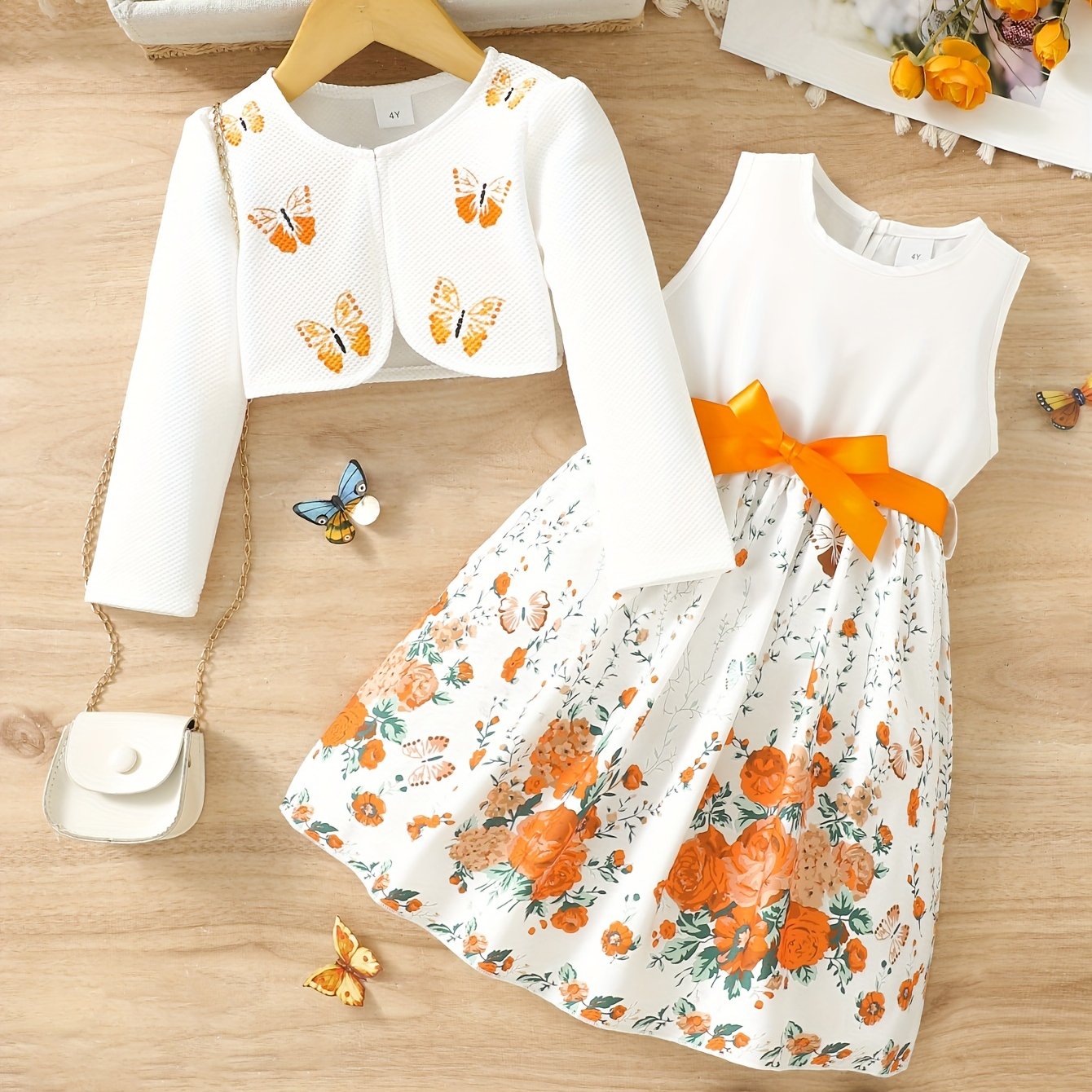 Butterfly casual dress for girls in a two-piece set.