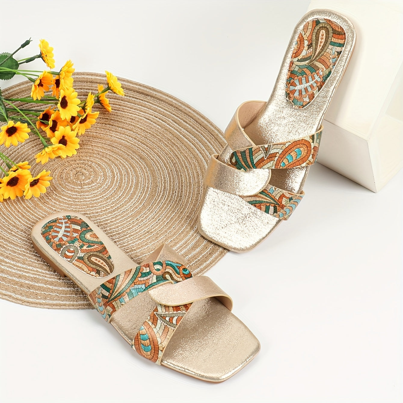 Women's Paisley Pattern Flat Slides with Square Open Toe, Casual Outdoor Beach Sandals.