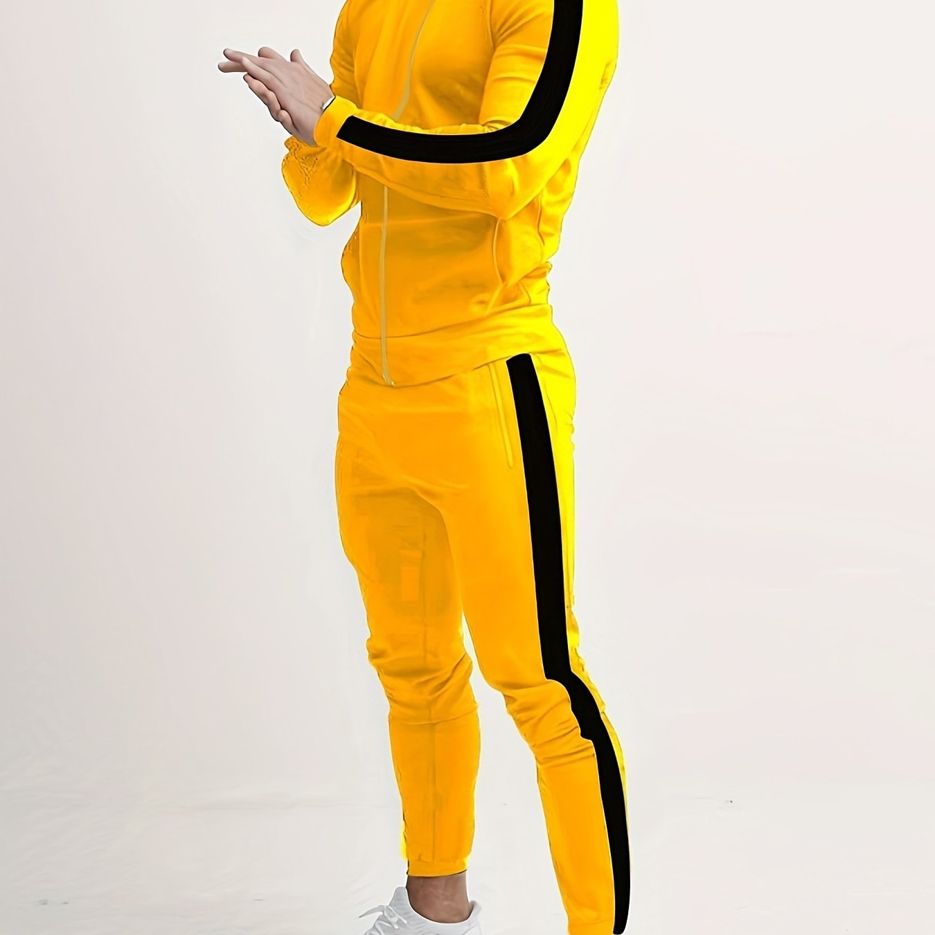 Thin casual sports suit for fitness training with stand-up collar and zipper for spring and autumn.