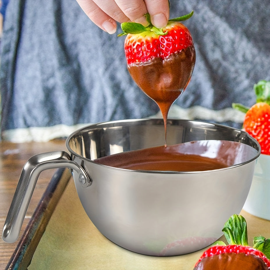 Get two pots for melting different substances: a 1250ML/1.1QT mixing bowl for chocolate and a 2200ML/2QT 304 stainless steel pot with a silicone spatula for melting chocolate, candy, candles, soap, wax, and other cookware needs.