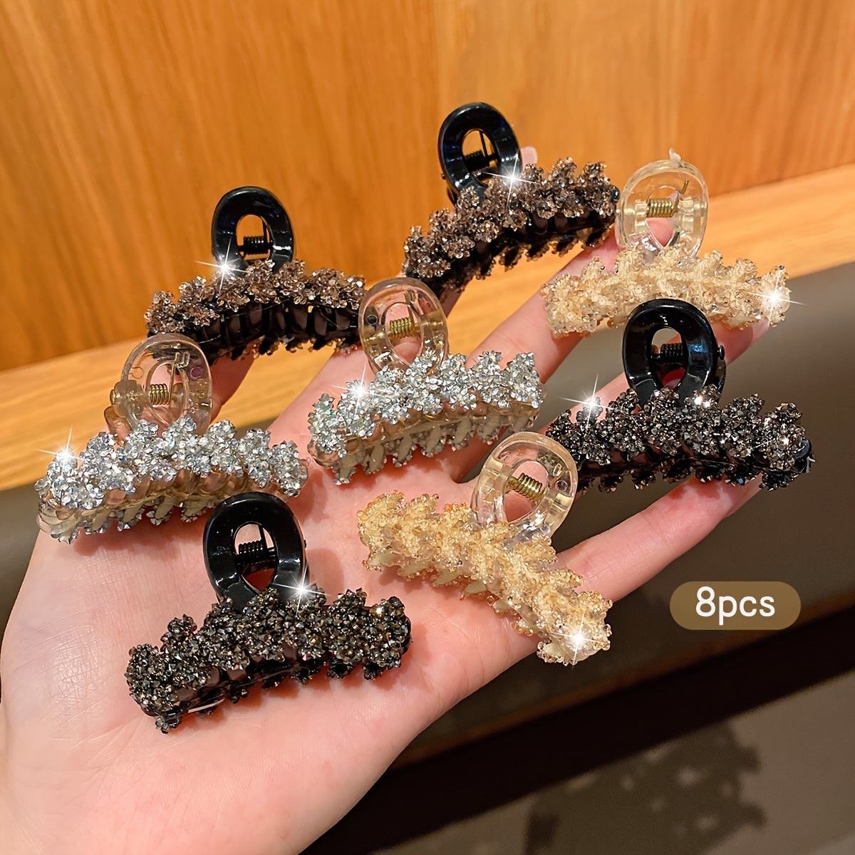 8 Korean style floral design hair clips in plastic, suitable for daily use.