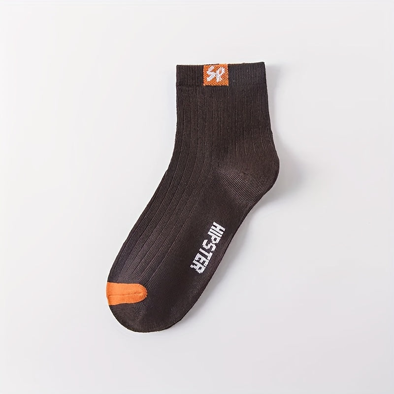 5/10 pairs of men's trendy letter pattern crew socks, breathable and comfortable for outdoor activities in all seasons.