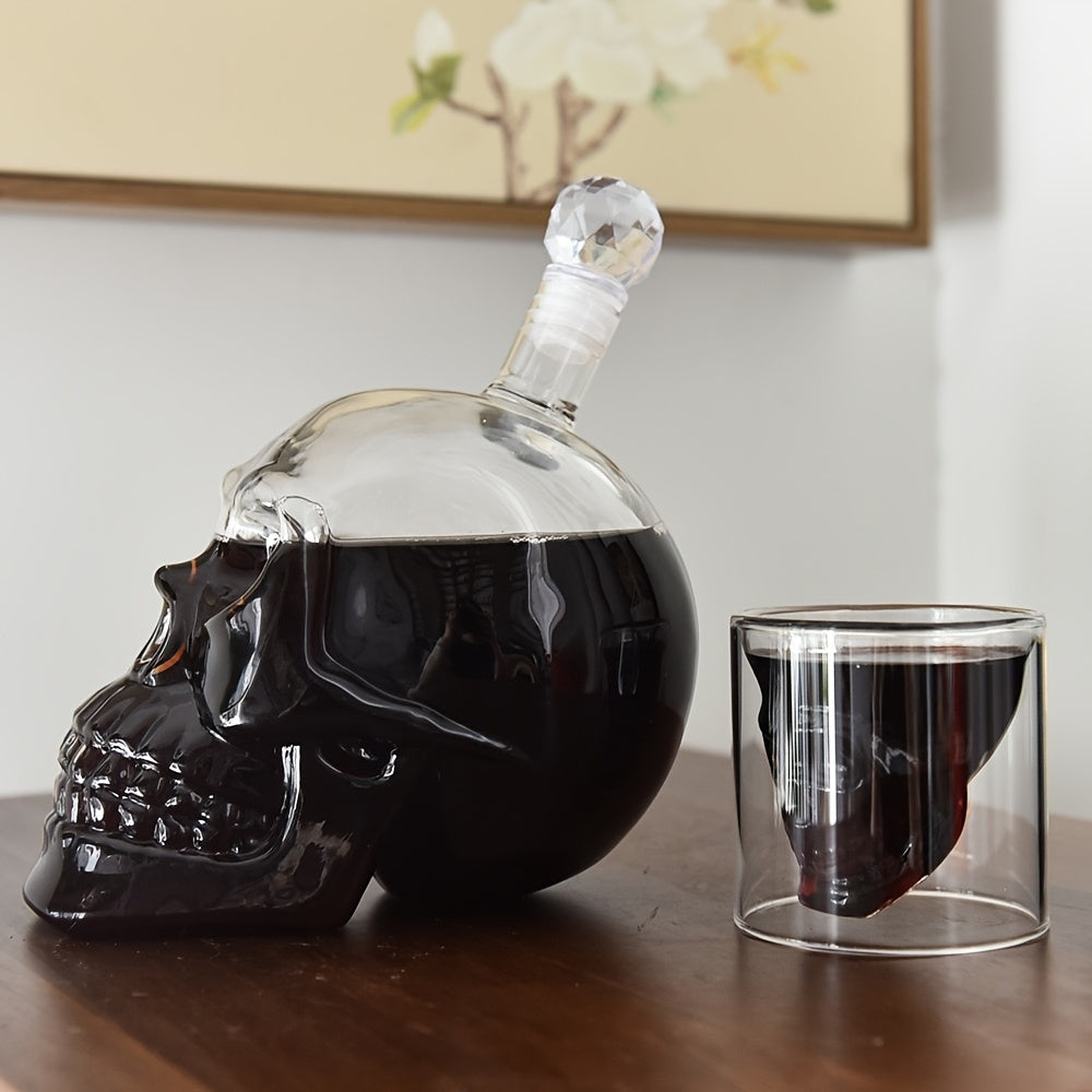 Skull-shaped glass decanter for wine or liquor, with 1000ml capacity and air-tight stopper lid.