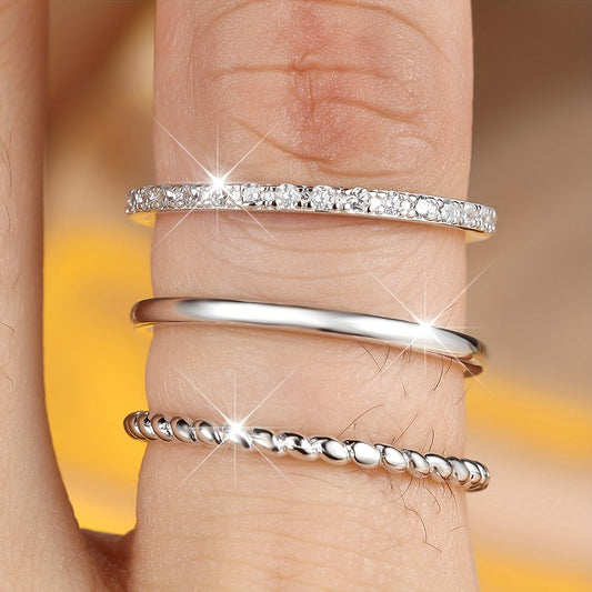 Chic and sophisticated, this Korean-inspired 925 sterling silver ring features a stunning white diamond and polished rope knot design. Perfect for celebrating birthdays or adding a touch of style to your everyday look.