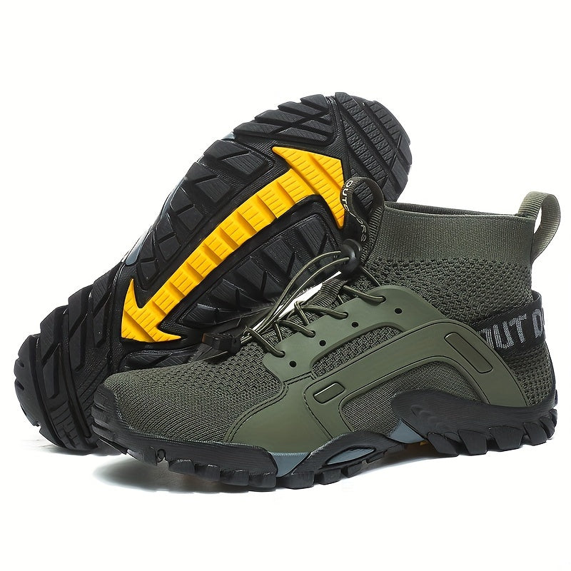 Trendy men's sneakers for outdoor activities, with breathable, wear-resistant design. Ideal for hiking and fishing.