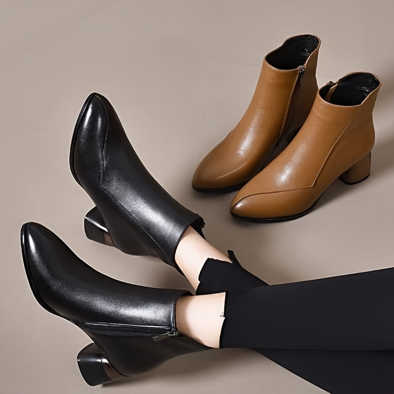 Stylish women's boots with pointed toe, thick heel, and warm lining for autumn and winter. Casual and fashionable ankle boots.