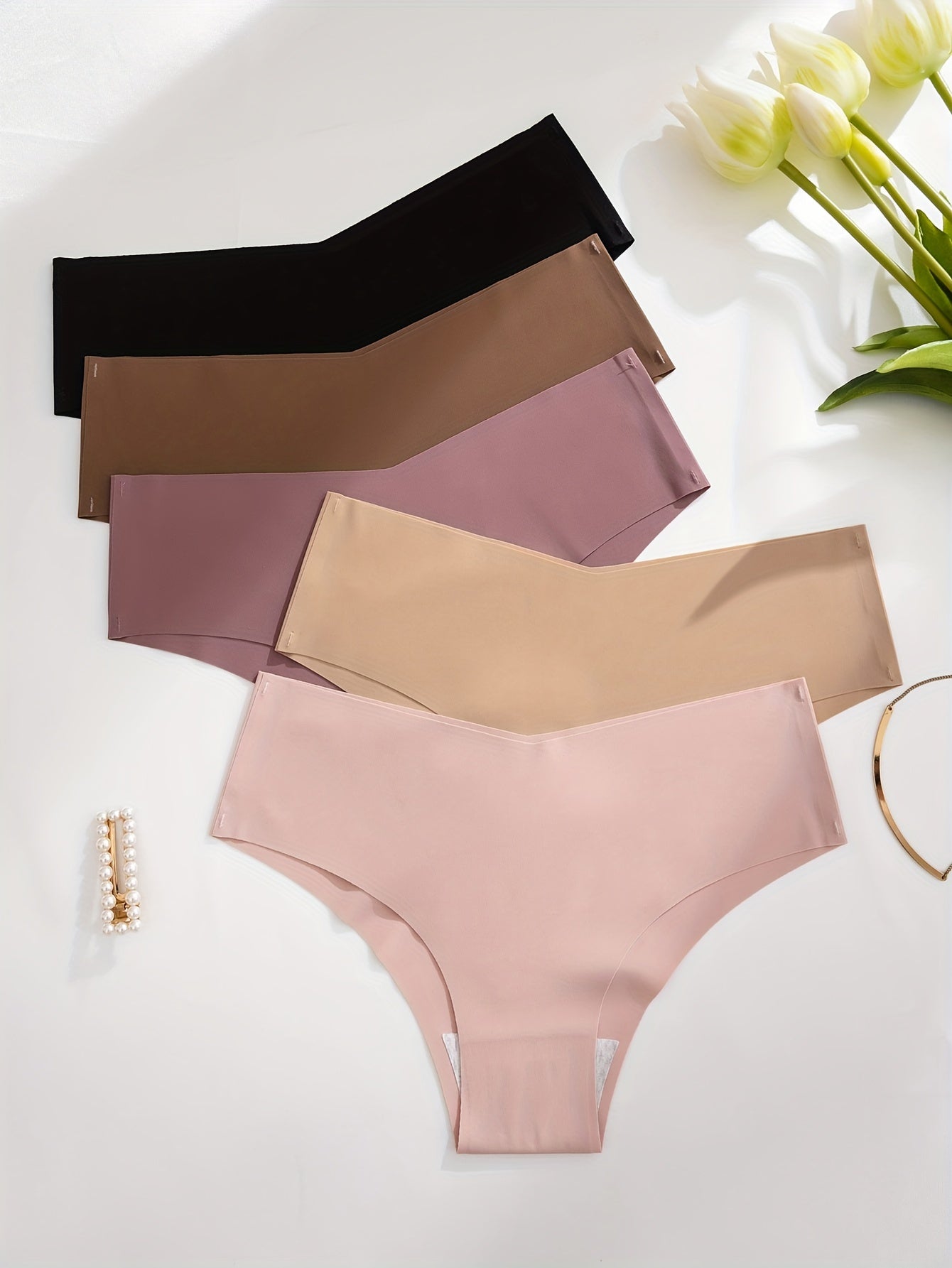 5 solid briefs for women, comfortable and breathable lingerie.